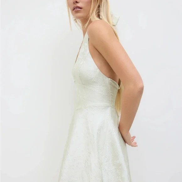 Cider Ivory Jacquard Halter V-Neck Midi Dress - Picture 7 of 15